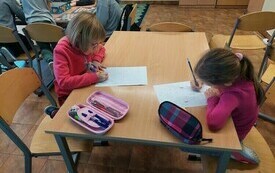 &bdquo;Wszyscy w dniu Bożego Narodzenia stajemy się dziećmi&hellip;&rdquo;. Przedświąteczny czas w świetlicy szkolnej w Chybicach 11