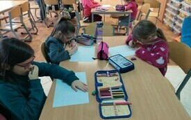 &bdquo;Wszyscy w dniu Bożego Narodzenia stajemy się dziećmi&hellip;&rdquo;. Przedświąteczny czas w świetlicy szkolnej w Chybicach 12
