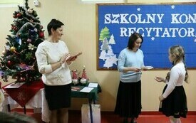 &bdquo;Magia Świąt Bożego Narodzenia&rdquo;- Szkolny Konkurs Recytatorski w Publicznej Szkole Podstawowej im. Feliksa Szczęsnego Karnickiego w Chybicach 9