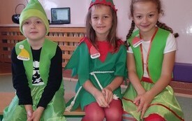 Bajkowy świat krasnali w Publicznej Szkole Podstawowej w Łomnie 34