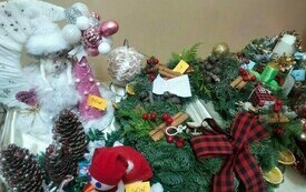&bdquo;Przeszłość z teraźniejszością zwyczajami się spaja&hellip;&rdquo; Konkurs na stroik bożonarodzeniowy w szkole w Chybicach 25