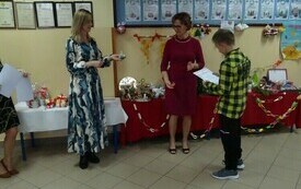 Finał szkolnego konkursu na komplet ozd&oacute;b choinkowych z dawnych lat 8