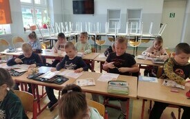 Dziel się uśmiechem 10