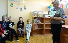 Pasowanie na Czytelnika w PSP w Łomnie 10