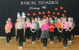 Dzień Babci i Dziadka w Publicznej Szkole Podstawowej im. Feliksa Szczęsnego Karnickiego  w Chybicach 23
