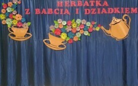 Dzień Babci i Dziadka w PSP im. W. Pomianowskiej w Radkowicach 1