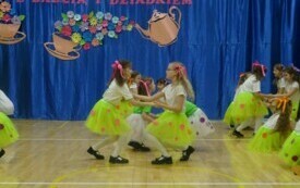 Dzień Babci i Dziadka w PSP im. W. Pomianowskiej w Radkowicach 11
