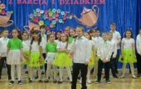 Dzień Babci i Dziadka w PSP im. W. Pomianowskiej w Radkowicach 21