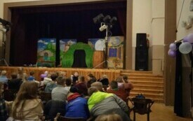 Wyjazd do teatru uczni&oacute;w klas I-III 14