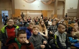 Wyjazd do teatru uczni&oacute;w klas I-III 16