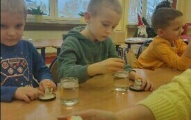 SENSORYCZNA ZIMA W PRZEDSZKOLU 9