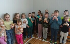 &bdquo;Wszelkie diety dziś na boku, Tłusty Czwartek jest raz w roku!&rdquo;  38