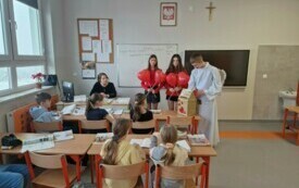 Poczta Walentynkowa, czyli walentynki w Szkole Podstawowej w Łomnie 14