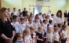 Szkoła do Hymnu 2022 3