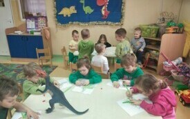 Dzień dinozaura w przedszkolu w Chybicach 44