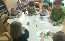 Dzień dinozaura w przedszkolu w Chybicach 45