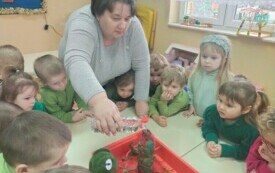 Dzień dinozaura w przedszkolu w Chybicach 58