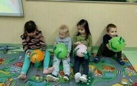 Dzień dinozaura w przedszkolu w Chybicach 75