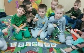 Dzień dinozaura w przedszkolu w Chybicach 84