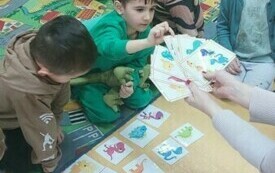 Dzień dinozaura w przedszkolu w Chybicach 88
