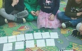 Dzień dinozaura w przedszkolu w Chybicach 91
