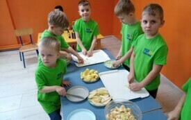 Dzień  Kobiet w Przedszkolu w Dąbrowie 42