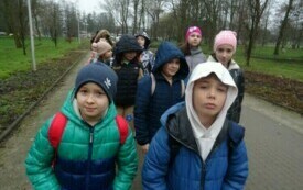 Wycieczka uczni&oacute;w klas I - III PSP w Godowie na spektakl "Niezwykłe życie podwodnych zwierząt" 9