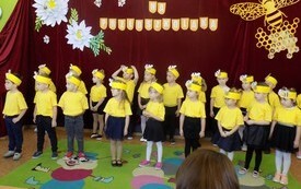 Pasowanie na przedszkolaka grupa Pszcz&oacute;łki - PSP Łomno 2
