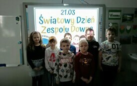 21 MARCA &ndash; DZIEŃ KOLOROWEJ SKARPETKI 16
