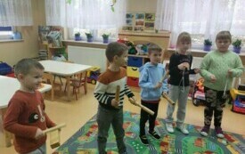 Muzyczne popołudnia u przedszkolak&oacute;w z Chybic 20