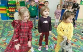 Muzyczne popołudnia u przedszkolak&oacute;w z Chybic 32