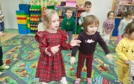 Muzyczne popołudnia u przedszkolak&oacute;w z Chybic 33