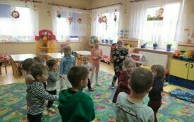 Muzyczne popołudnia u przedszkolak&oacute;w z Chybic 41