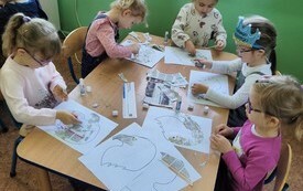Święto Niepodległości u przedszkolak&oacute;w - PSP Łomno 16