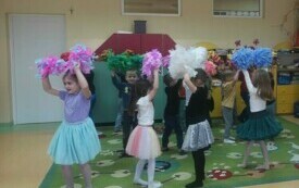  Międzynarodowy Dzień Tańca w przedszkolu w Chybicach 17