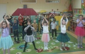  Międzynarodowy Dzień Tańca w przedszkolu w Chybicach 18