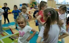  Międzynarodowy Dzień Tańca w przedszkolu w Chybicach 56