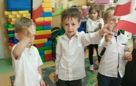 Majowe  święta u chybickich  przedszkolak&oacute;w 5