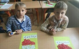 Majowe  święta u chybickich  przedszkolak&oacute;w 13