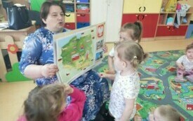 Majowe  święta u chybickich  przedszkolak&oacute;w 29