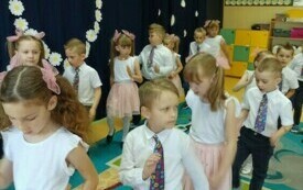Dzień Mamy i Taty w Przedszkolu w Chybicach 17