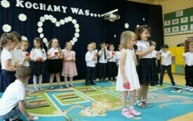 Dzień Mamy i Taty w Przedszkolu w Chybicach 34