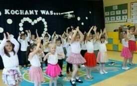 Dzień Mamy i Taty w Przedszkolu w Chybicach 53