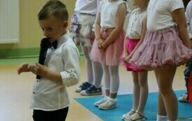 Dzień Mamy i Taty w Przedszkolu w Chybicach 76