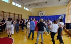 Rodzina to mały świat stworzony przez miłość  45