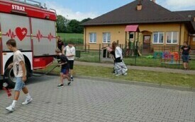 OSP z wizytą w PSP w Chybicach  6