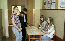 Dzień Język&oacute;w Obcych w Publicznej Szkole Podstawowej w Chybicach 71