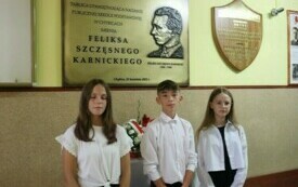 Rozpoczęcie roku szkolnego  w Publicznej Szkole Podstawowej im. Feliksa Szczęsnego Karnickiego w Chybicach 5
