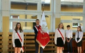 Rozpoczęcie roku szkolnego  w Publicznej Szkole Podstawowej im. Feliksa Szczęsnego Karnickiego w Chybicach 13