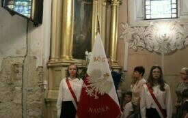 Rozpoczęcie roku szkolnego  w Publicznej Szkole Podstawowej im. Feliksa Szczęsnego Karnickiego w Chybicach 19